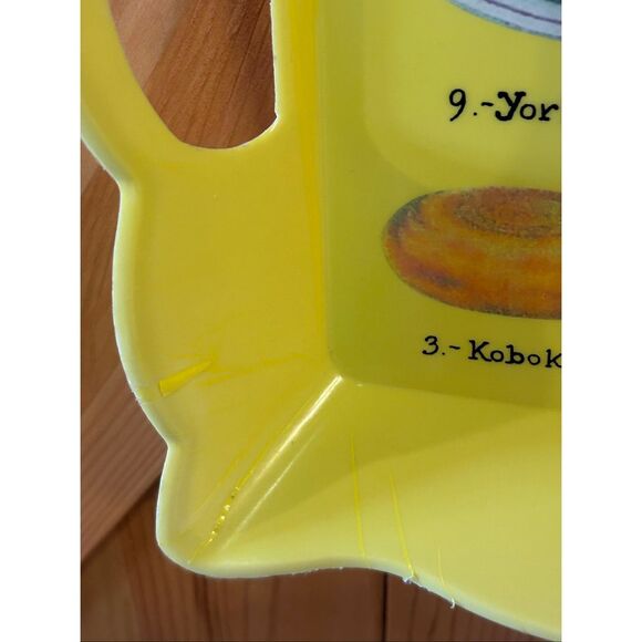 Vintage plastic cheese platter with handles - Picture 3 of 10